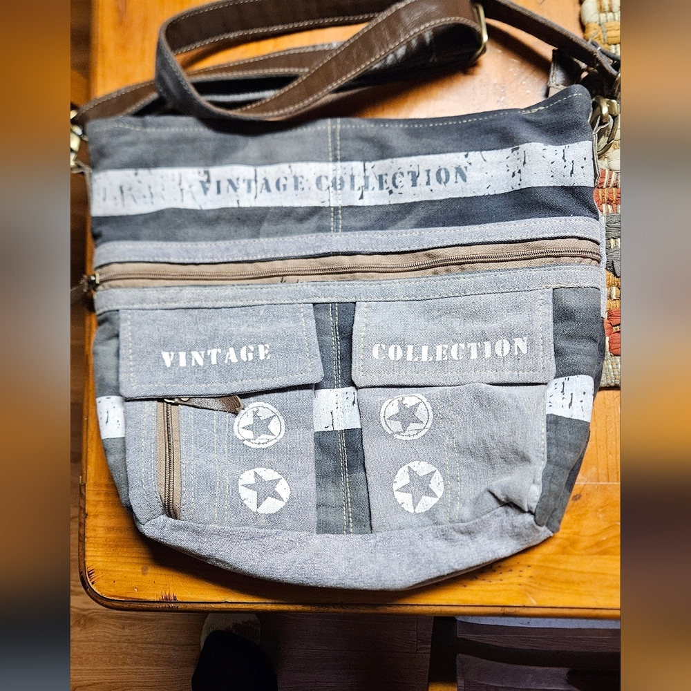 Travelteli Gray and Brown Bag
